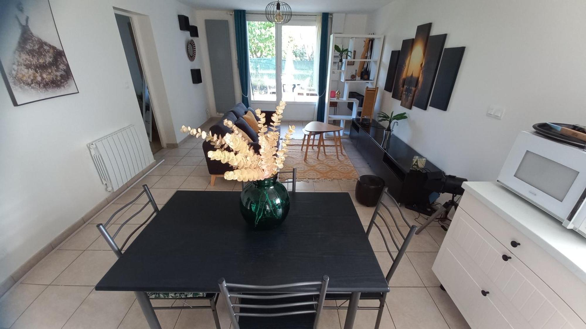 Plaisir Des Pres - Appartement T3, Jardin, Parking Chaponost Buitenkant foto